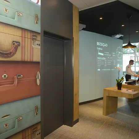 ホテル イビス リスボア パルケ ダス ナソエス リスボン