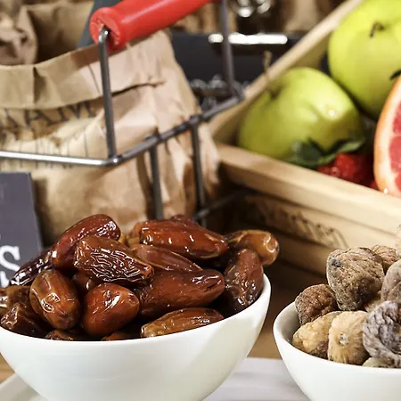 ホテル イビス リスボア パルケ ダス ナソエス