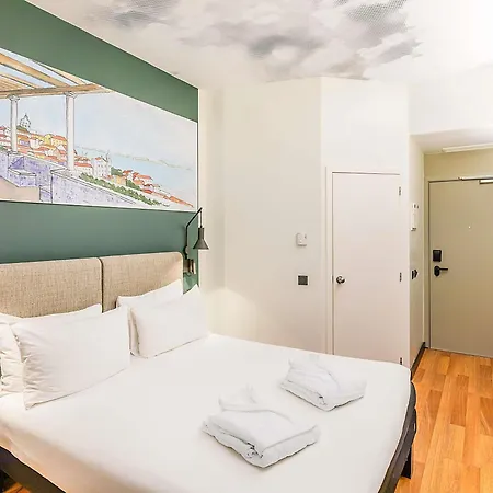 호텔 이비스 리스보아 파르크 다스 나수에스 3*