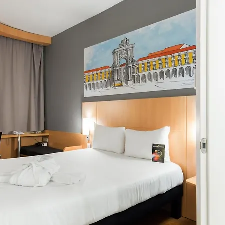 Ibis Parque Nacoes 3* Lisbon