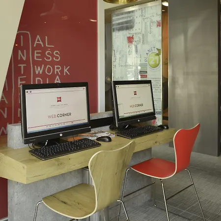 Ibis Parque Nacoes Hotel 3*