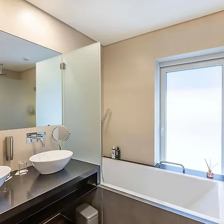 Отель Ibis Parque Nacoes Лиссабон