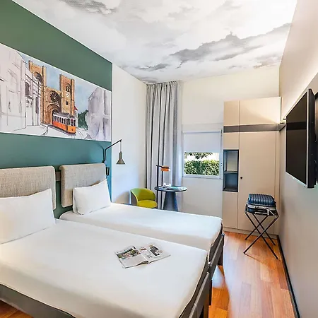 Hotell Ibis Parque Nacoes 3*