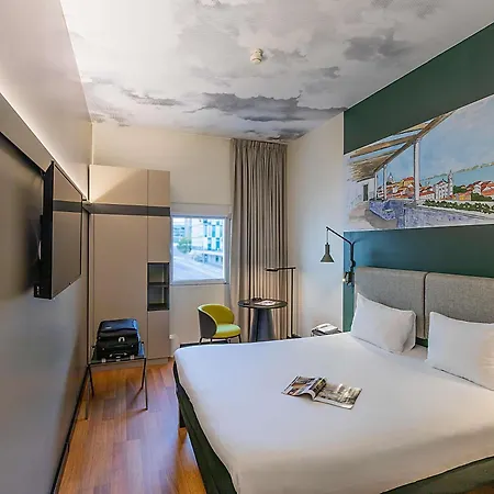 Ibis Parque Nacoes فندق