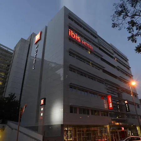 Ibis Parque Nacoes 3*