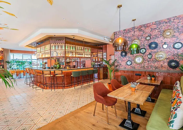 Ibis Parque Nacoes Отель