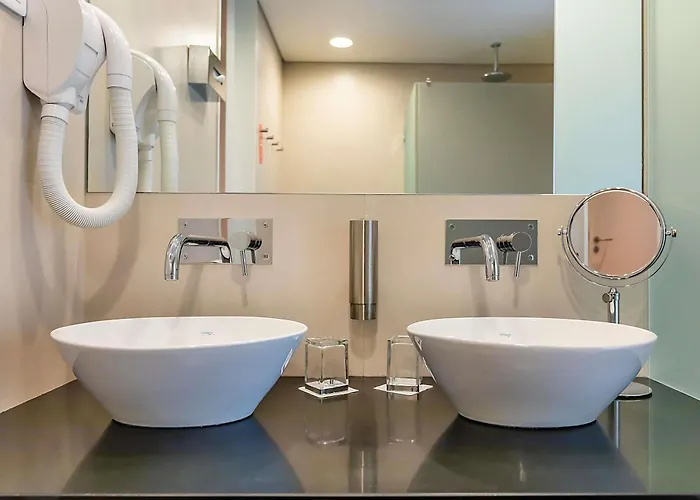 Отель Ibis Parque Nacoes Лиссабон