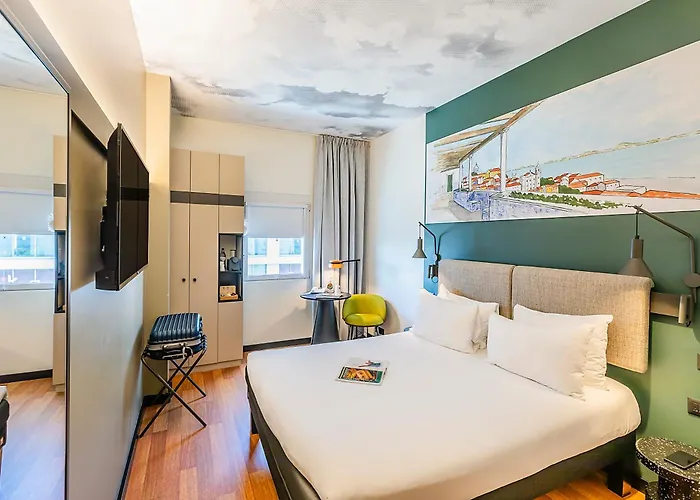 Отель Ibis Parque Nacoes Лиссабон