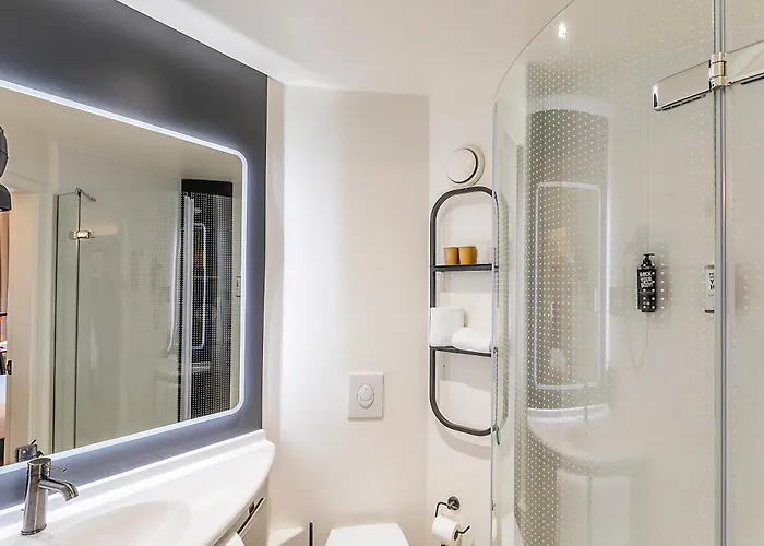 Отель Ibis Parque Nacoes 3*