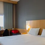 Ibis Parque Nacoes Hotel