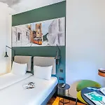 Ibis Parque Nacoes Hotel 3*