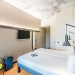 Ibis Parque Nacoes Hotel 3*